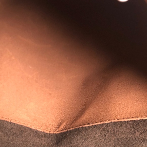 Saddleback/Love 41 inside pics - Picture 3 of 6